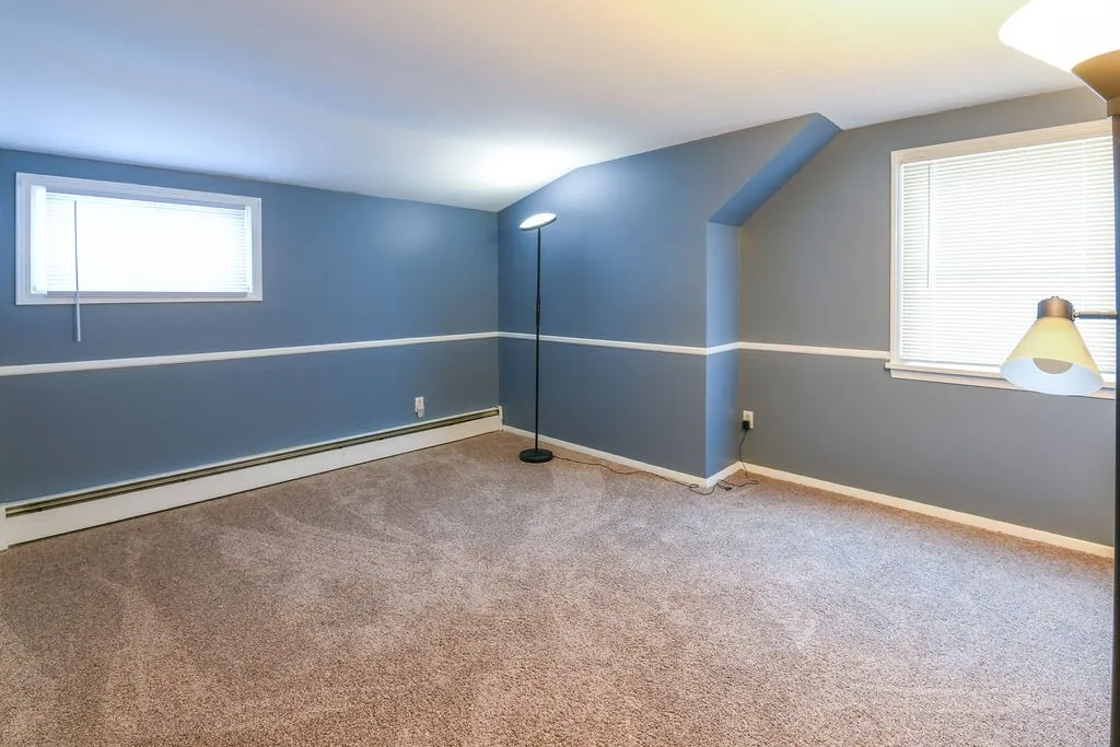 Upstairs bedroom 1, new carpet ‘23