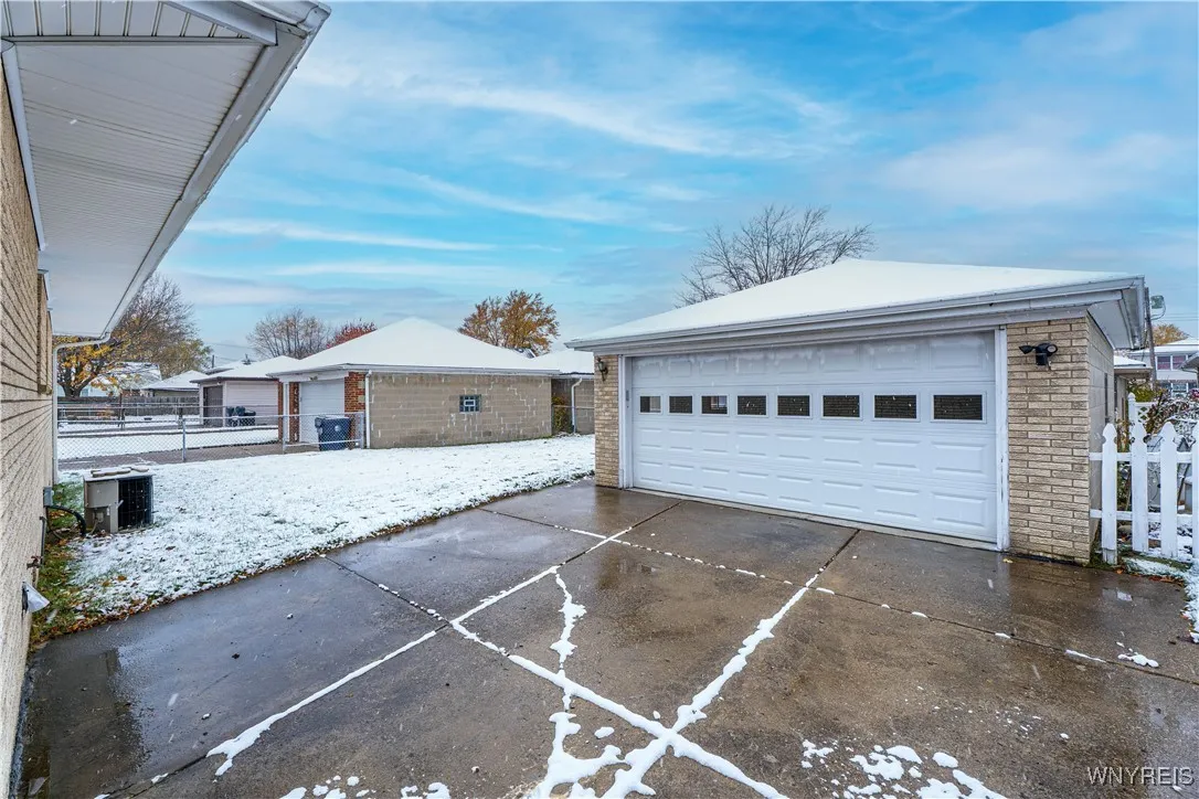 32 Barlow Avenue, Lackawanna, New York 14218, Lackawanna, New York 14218, 3 Bedrooms Bedrooms, 7 Rooms Rooms,2 BathroomsBathrooms,Residential,For Sale,32 Barlow Avenue, Lackawanna, New York 14218,0,B1649724