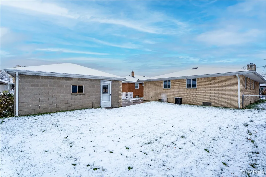 32 Barlow Avenue, Lackawanna, New York 14218, Lackawanna, New York 14218, 3 Bedrooms Bedrooms, 7 Rooms Rooms,2 BathroomsBathrooms,Residential,For Sale,32 Barlow Avenue, Lackawanna, New York 14218,0,B1649724