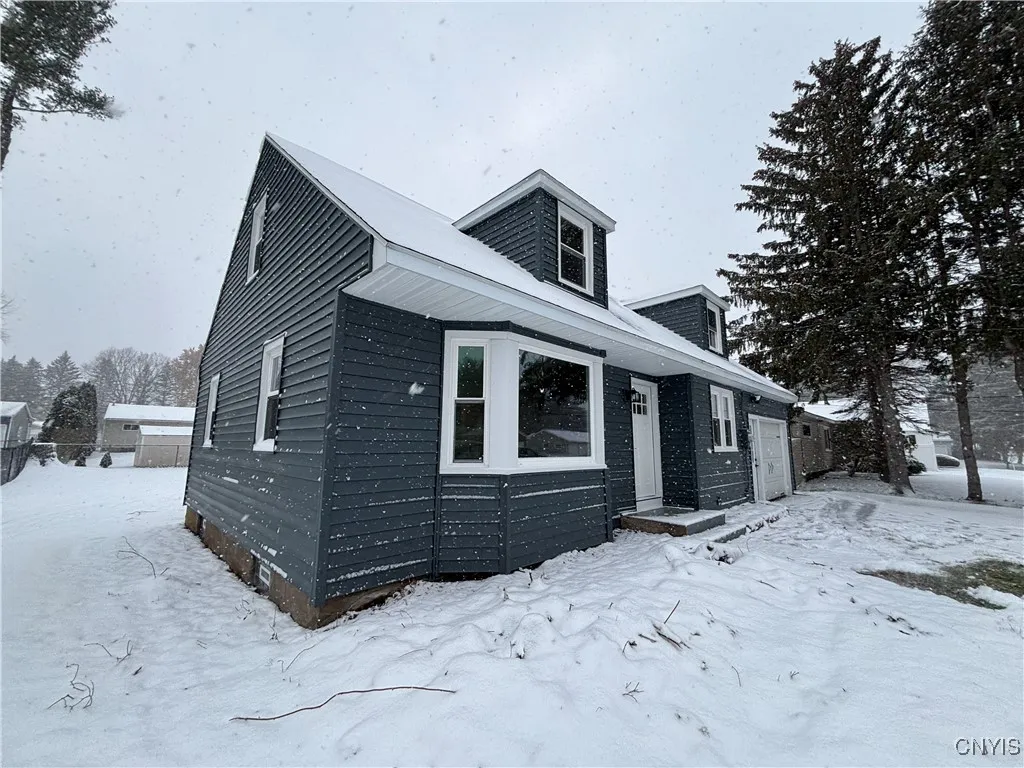 107 Colonial Drive, Cicero, New York 13212, Cicero, New York 13212, 3 Bedrooms Bedrooms, 7 Rooms Rooms,1 BathroomBathrooms,Residential,For Sale,107 Colonial Drive, Cicero, New York 13212,0,S1650704