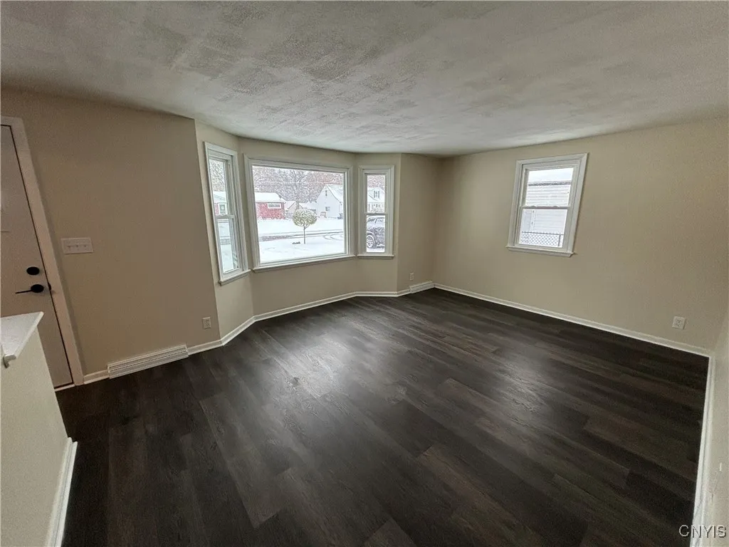 107 Colonial Drive, Cicero, New York 13212, Cicero, New York 13212, 3 Bedrooms Bedrooms, 7 Rooms Rooms,1 BathroomBathrooms,Residential,For Sale,107 Colonial Drive, Cicero, New York 13212,0,S1650704