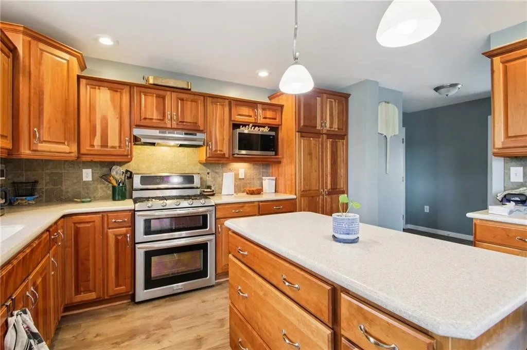 2711 Clay Street, Lima, New York 14485, Lima, New York 14485, 4 Bedrooms Bedrooms, 8 Rooms Rooms,3 BathroomsBathrooms,Residential,For Sale,2711 Clay Street, Lima, New York 14485,0,R1650462