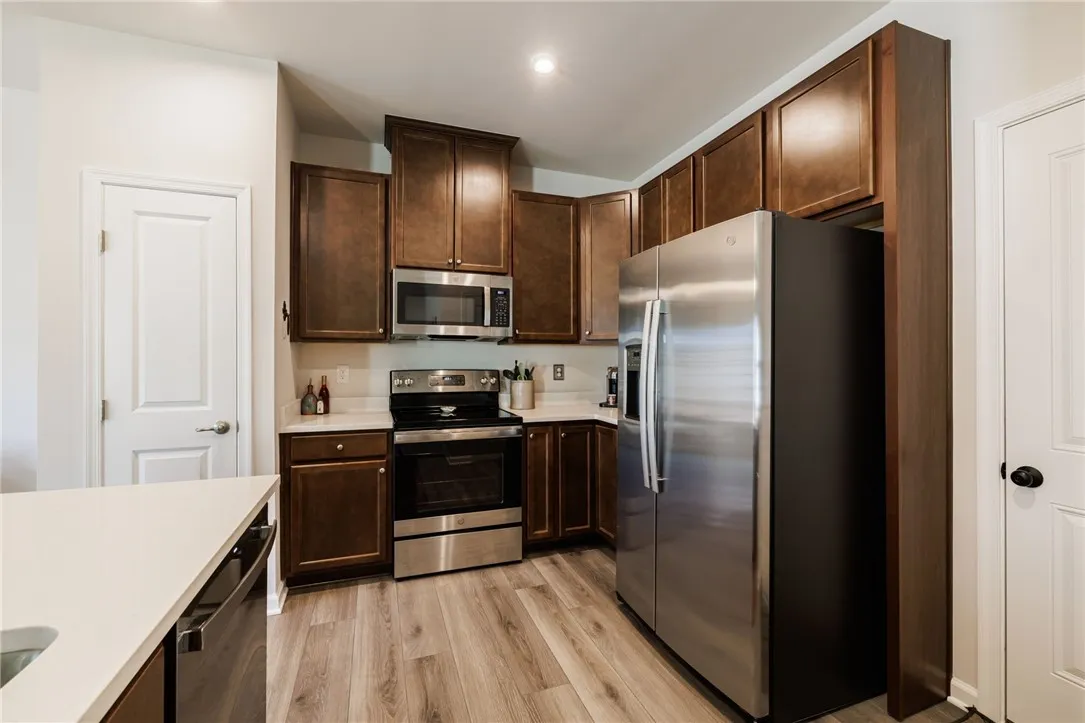 23 Keuka Lane, Canandaigua City, New York 14424, Canandaigua City, New York 14424, 3 Bedrooms Bedrooms, 8 Rooms Rooms,2 BathroomsBathrooms,Residential Lease,For Rent,23 Keuka Lane, Canandaigua City, New York 14424,0,R1650709