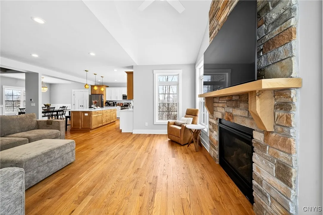 3372 Longview, Lysander, New York 13027, Lysander, New York 13027, 4 Bedrooms Bedrooms, 10 Rooms Rooms,3 BathroomsBathrooms,Residential,For Sale,3372 Longview, Lysander, New York 13027,0,S1649922