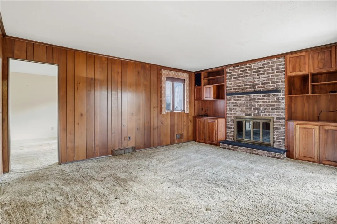 120 Oak Lane, Brighton, New York 14610, Brighton, New York 14610, 4 Bedrooms Bedrooms, 10 Rooms Rooms,2 BathroomsBathrooms,Residential,For Sale,120 Oak Lane, Brighton, New York 14610,0,R1648973