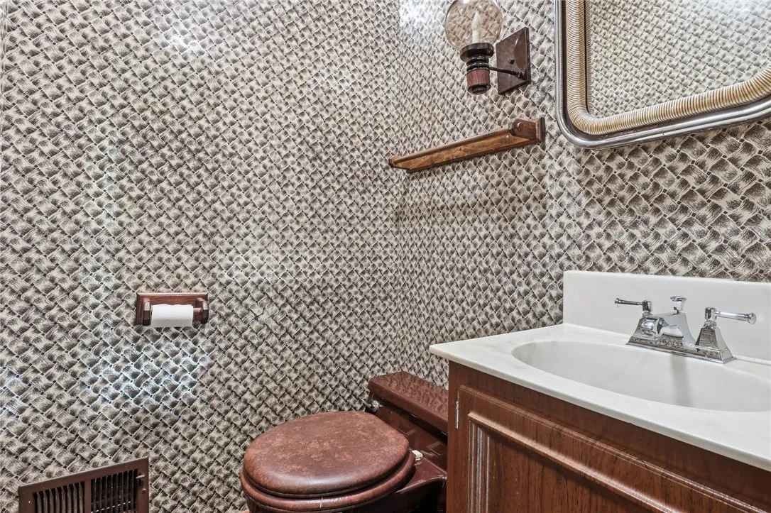 120 Oak Lane, Brighton, New York 14610, Brighton, New York 14610, 4 Bedrooms Bedrooms, 10 Rooms Rooms,2 BathroomsBathrooms,Residential,For Sale,120 Oak Lane, Brighton, New York 14610,0,R1648973