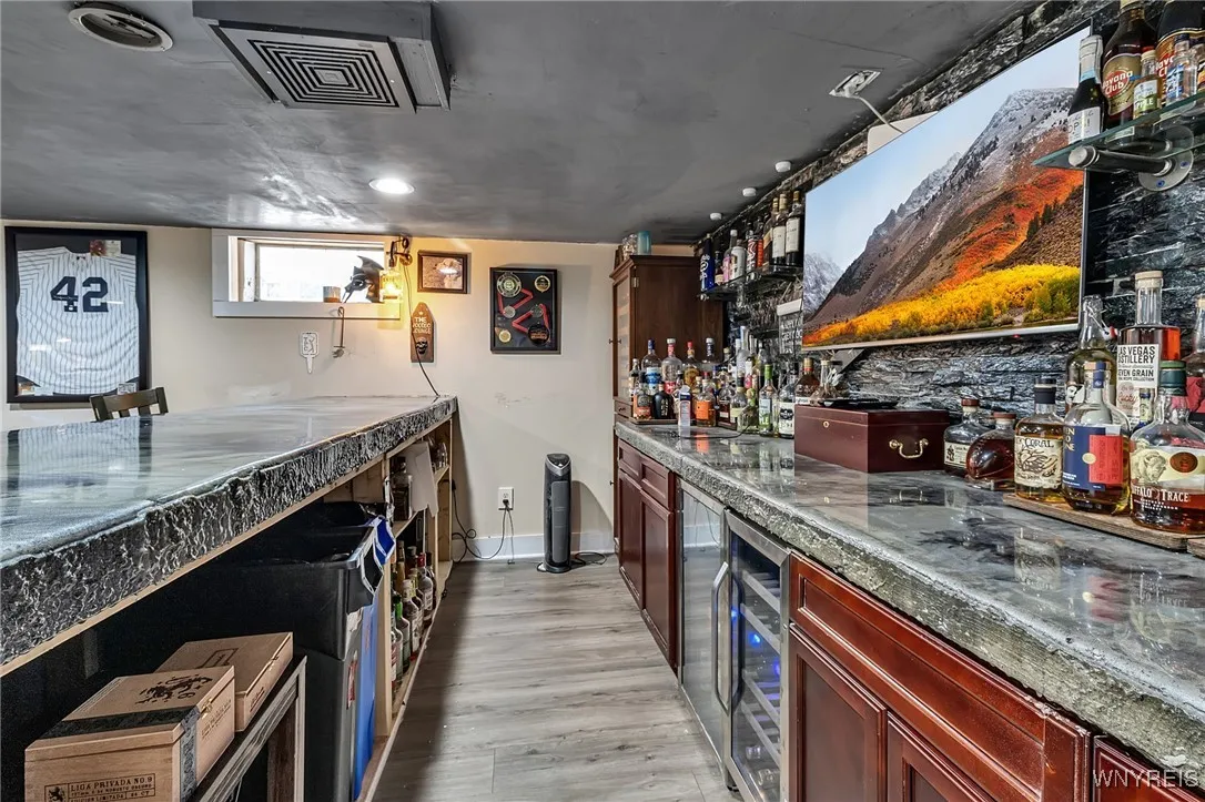 203 Lydia Lane, Cheektowaga, New York 14225, Cheektowaga, New York 14225, 3 Bedrooms Bedrooms, 5 Rooms Rooms,1 BathroomBathrooms,Residential,For Sale,203 Lydia Lane, Cheektowaga, New York 14225,0,B1650581