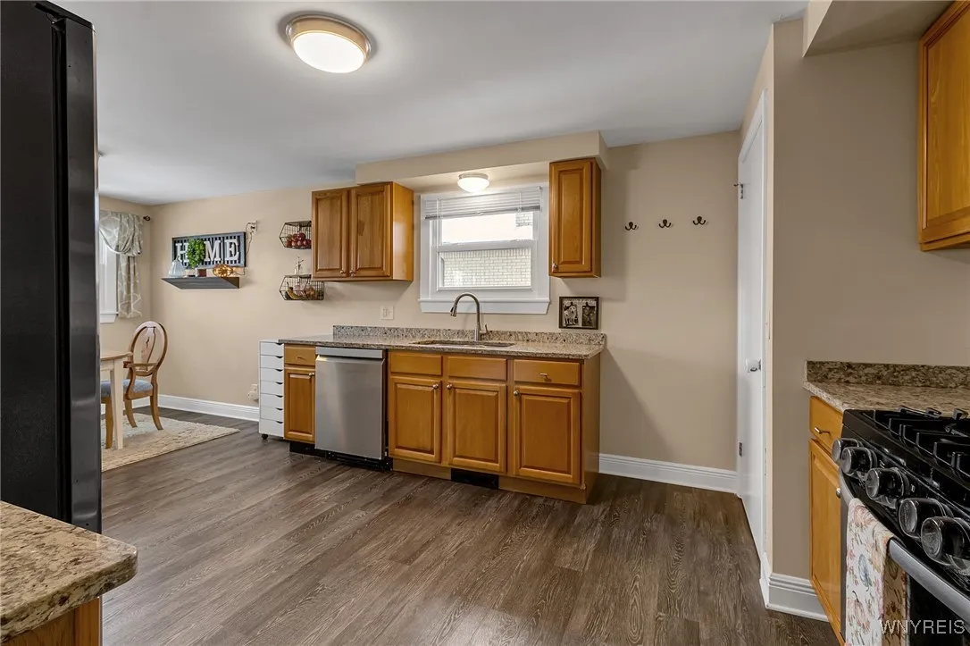 203 Lydia Lane, Cheektowaga, New York 14225, Cheektowaga, New York 14225, 3 Bedrooms Bedrooms, 5 Rooms Rooms,1 BathroomBathrooms,Residential,For Sale,203 Lydia Lane, Cheektowaga, New York 14225,0,B1650581