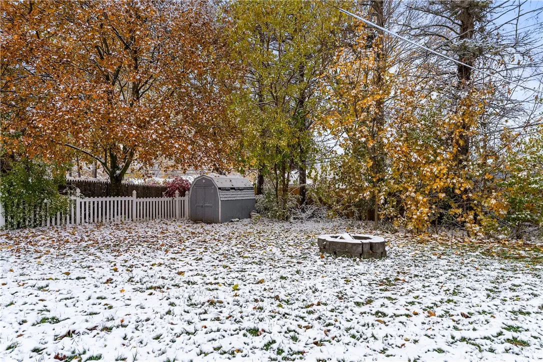 750 Hinchey Road, Gates, New York 14624, Gates, New York 14624, 2 Bedrooms Bedrooms, 5 Rooms Rooms,1 BathroomBathrooms,Residential,For Sale,750 Hinchey Road, Gates, New York 14624,0,R1650643