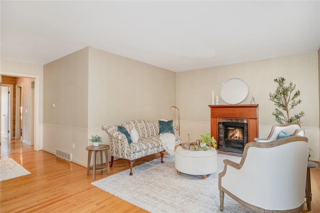 44 Cullens Run, Pittsford, New York 14534, Pittsford, New York 14534, 4 Bedrooms Bedrooms, 9 Rooms Rooms,2 BathroomsBathrooms,Residential,Closed,44 Cullens Run, Pittsford, New York 14534,0,R1648564