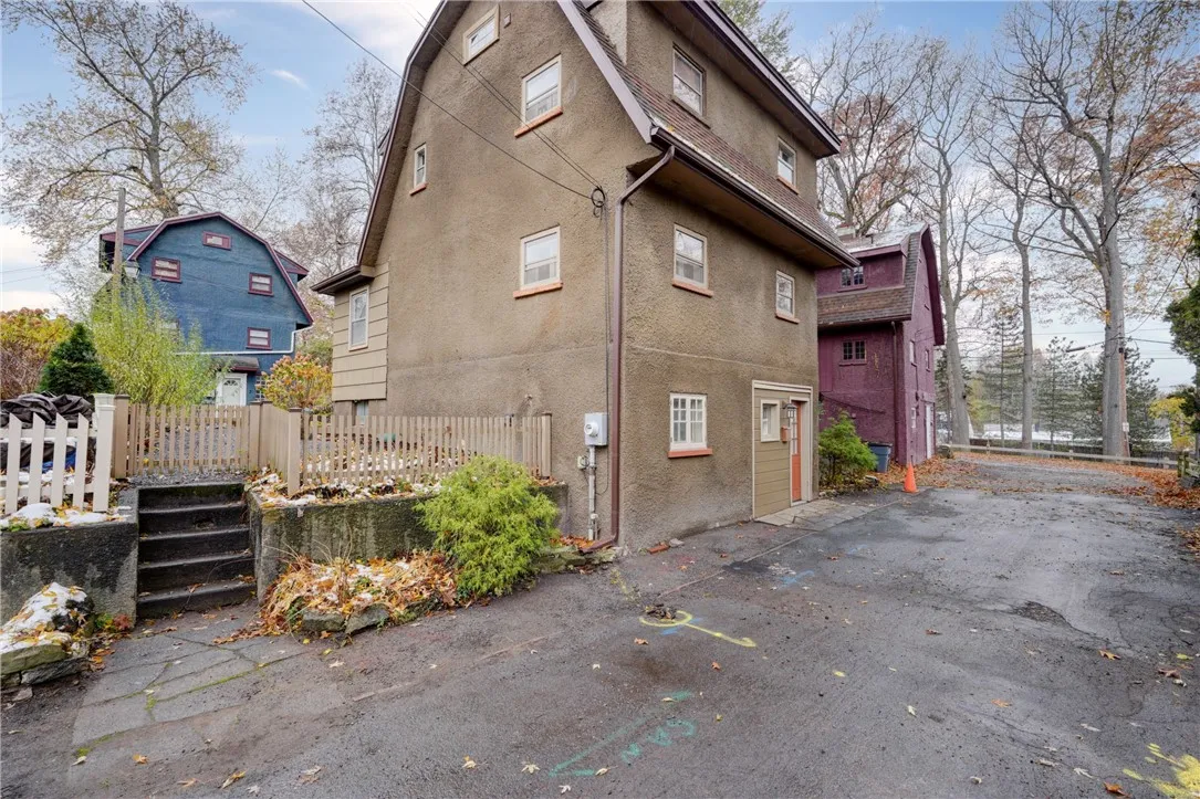 2 Upper Crescent, East Rochester, New York 14445, East Rochester, New York 14445, 3 Bedrooms Bedrooms, 7 Rooms Rooms,1 BathroomBathrooms,Residential,For Sale,2 Upper Crescent, East Rochester, New York 14445,0,R1650434