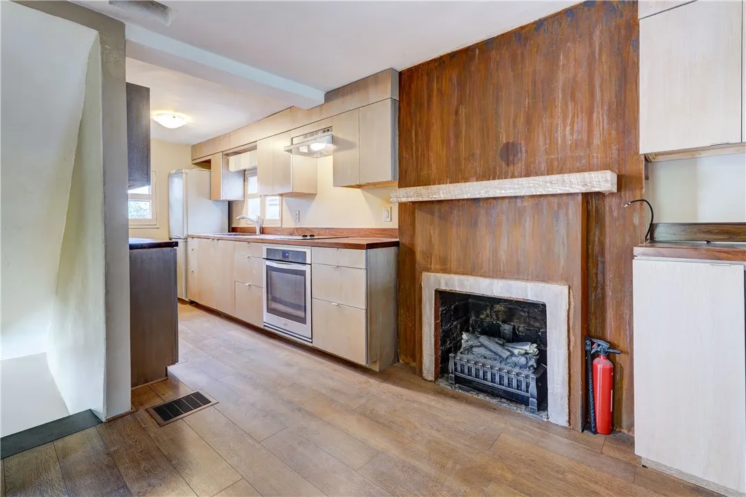 2 Upper Crescent, East Rochester, New York 14445, East Rochester, New York 14445, 3 Bedrooms Bedrooms, 7 Rooms Rooms,1 BathroomBathrooms,Residential,For Sale,2 Upper Crescent, East Rochester, New York 14445,0,R1650434