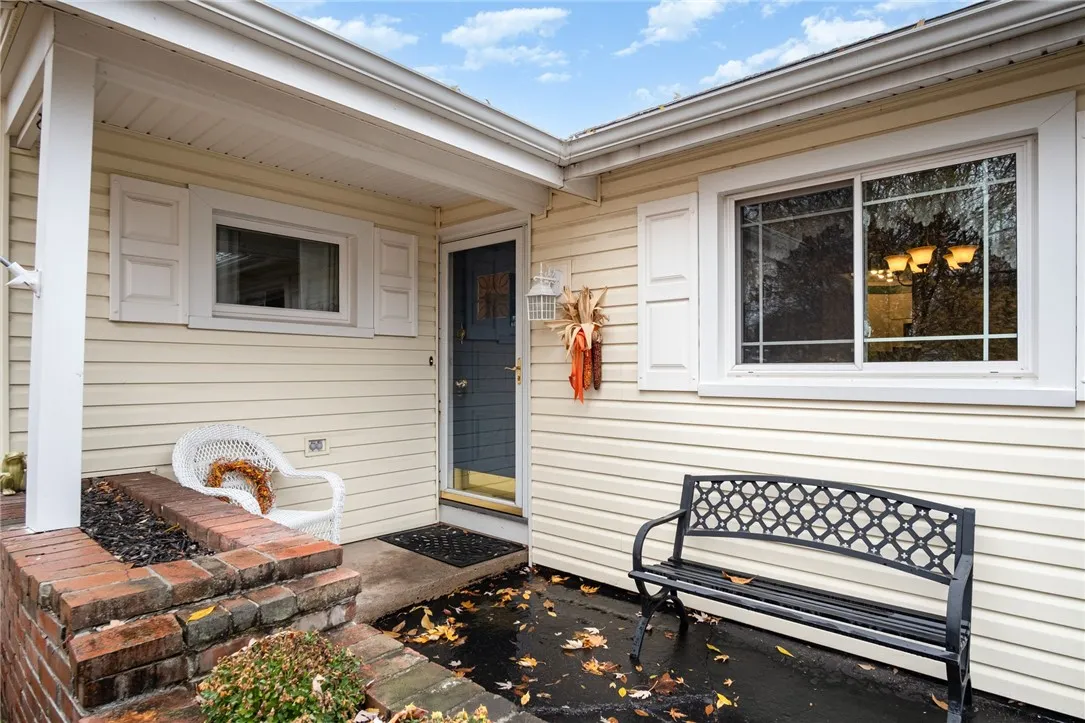 19 Del Verde Rd, Gates, New York 14624, Gates, New York 14624, 3 Bedrooms Bedrooms, 6 Rooms Rooms,1 BathroomBathrooms,Residential,For Sale,19 Del Verde Rd, Gates, New York 14624,0,R1643728