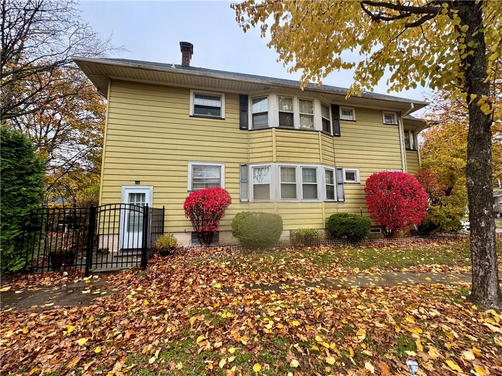 515 Birr Street, Rochester, New York 14613, Rochester, New York 14613, 4 Bedrooms Bedrooms, ,2 BathroomsBathrooms,Residential,For Sale,515 Birr Street, Rochester, New York 14613,0,R1650694