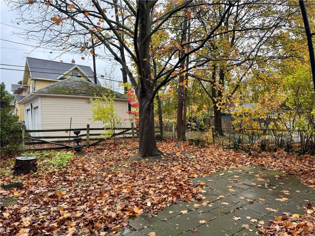 515 Birr Street, Rochester, New York 14613, Rochester, New York 14613, 4 Bedrooms Bedrooms, ,2 BathroomsBathrooms,Residential,For Sale,515 Birr Street, Rochester, New York 14613,0,R1650694