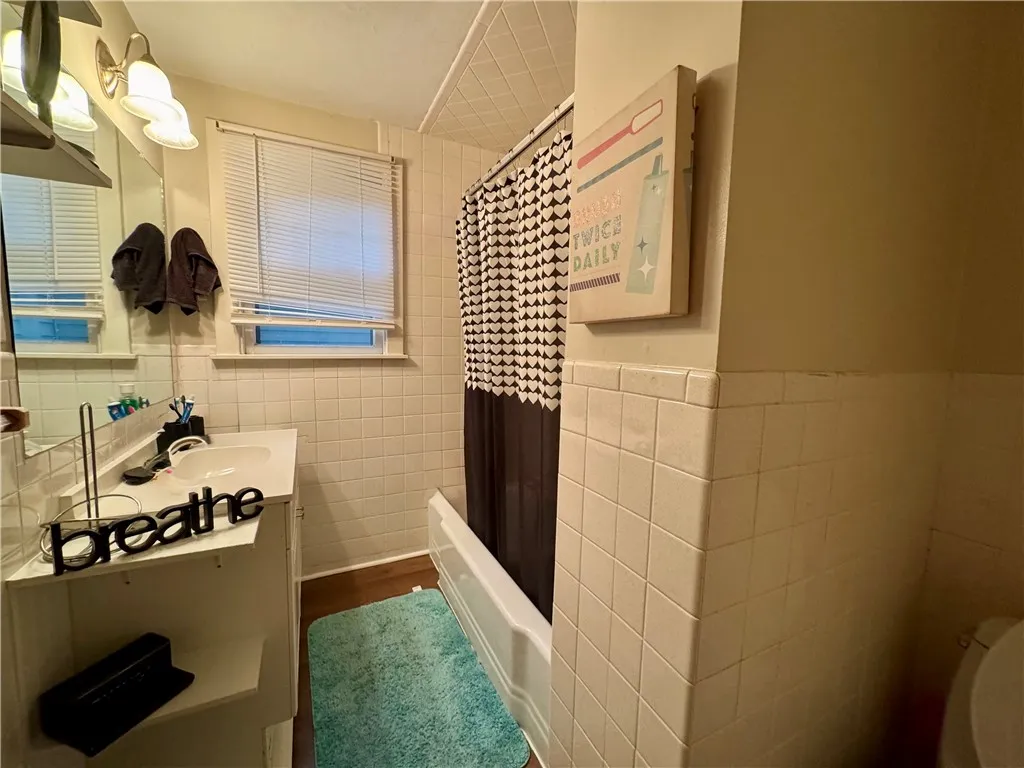 515 Birr Street, Rochester, New York 14613, Rochester, New York 14613, 4 Bedrooms Bedrooms, ,2 BathroomsBathrooms,Residential,For Sale,515 Birr Street, Rochester, New York 14613,0,R1650694