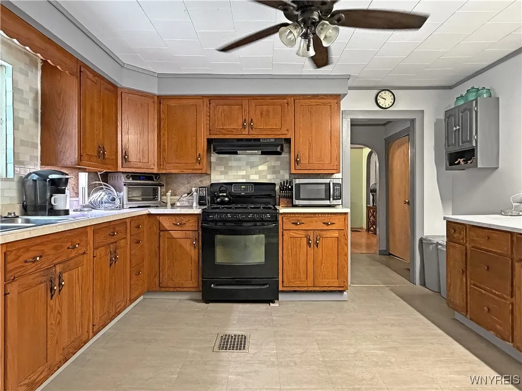 4305 Route 98, Java, New York 14113, Java, New York 14113, 3 Bedrooms Bedrooms, 9 Rooms Rooms,2 BathroomsBathrooms,Residential,For Sale,4305 Route 98, Java, New York 14113,0,B1650289