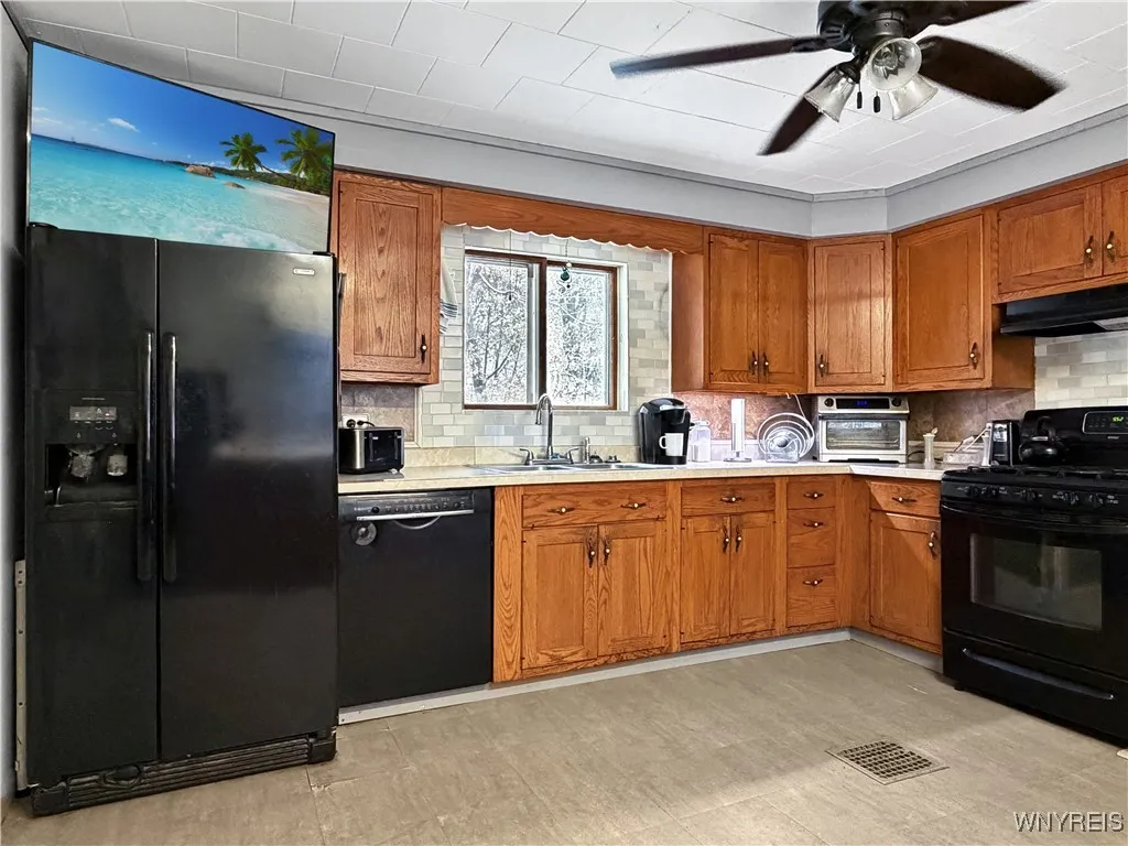 4305 Route 98, Java, New York 14113, Java, New York 14113, 3 Bedrooms Bedrooms, 9 Rooms Rooms,2 BathroomsBathrooms,Residential,For Sale,4305 Route 98, Java, New York 14113,0,B1650289