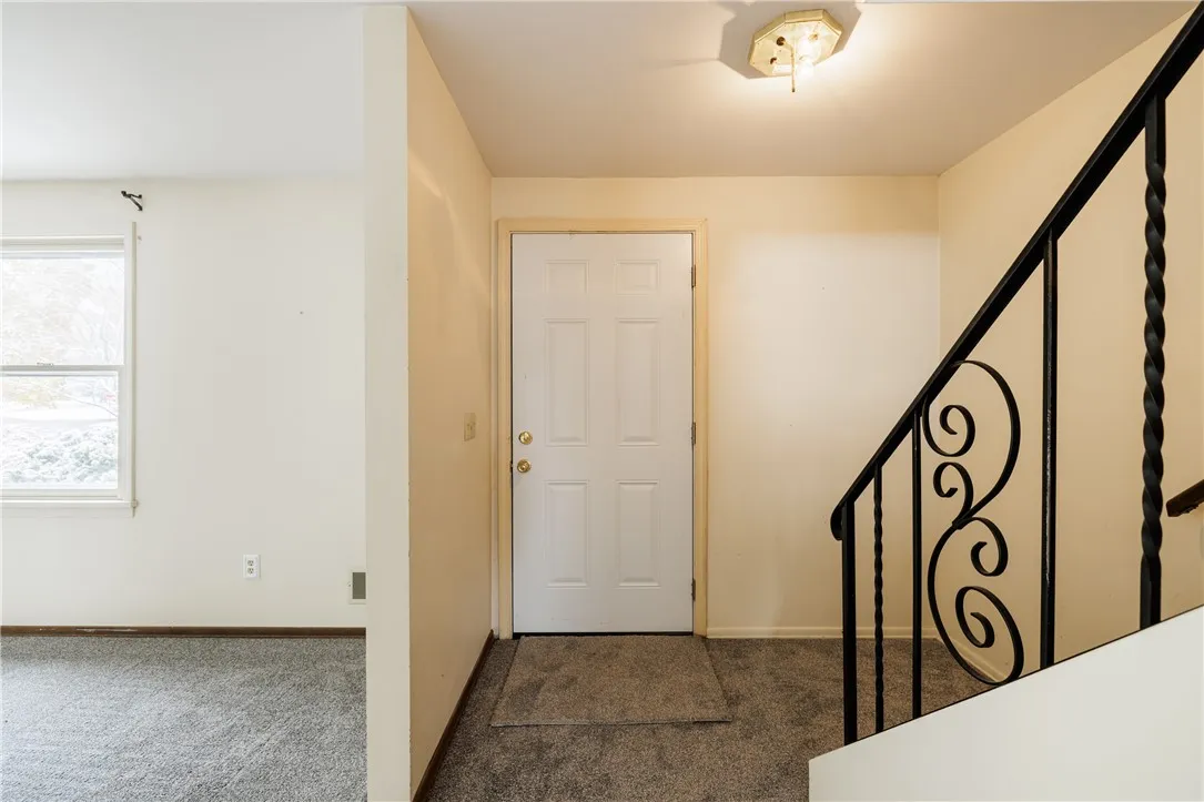 18 Delemere Boulevard, Perinton, New York 14450, Perinton, New York 14450, 4 Bedrooms Bedrooms, 8 Rooms Rooms,1 BathroomBathrooms,Residential,For Sale,18 Delemere Boulevard, Perinton, New York 14450,0,R1650083