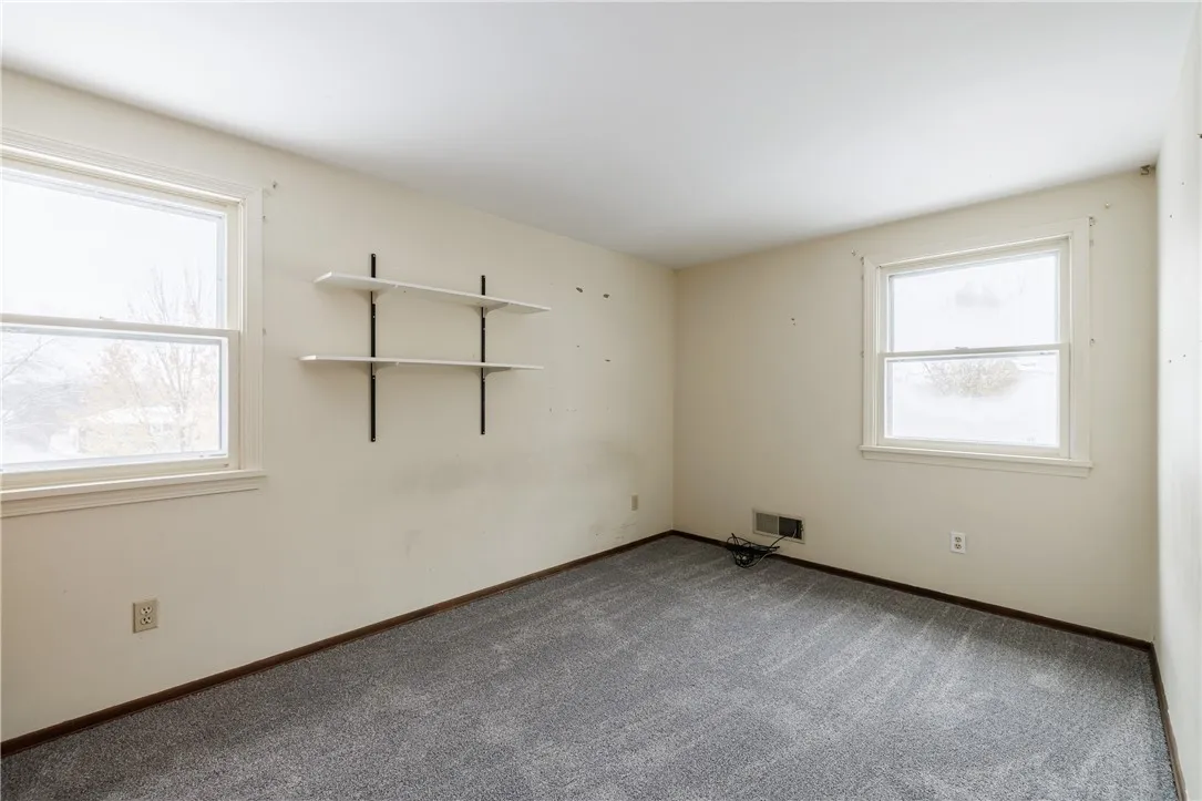 18 Delemere Boulevard, Perinton, New York 14450, Perinton, New York 14450, 4 Bedrooms Bedrooms, 8 Rooms Rooms,1 BathroomBathrooms,Residential,For Sale,18 Delemere Boulevard, Perinton, New York 14450,0,R1650083