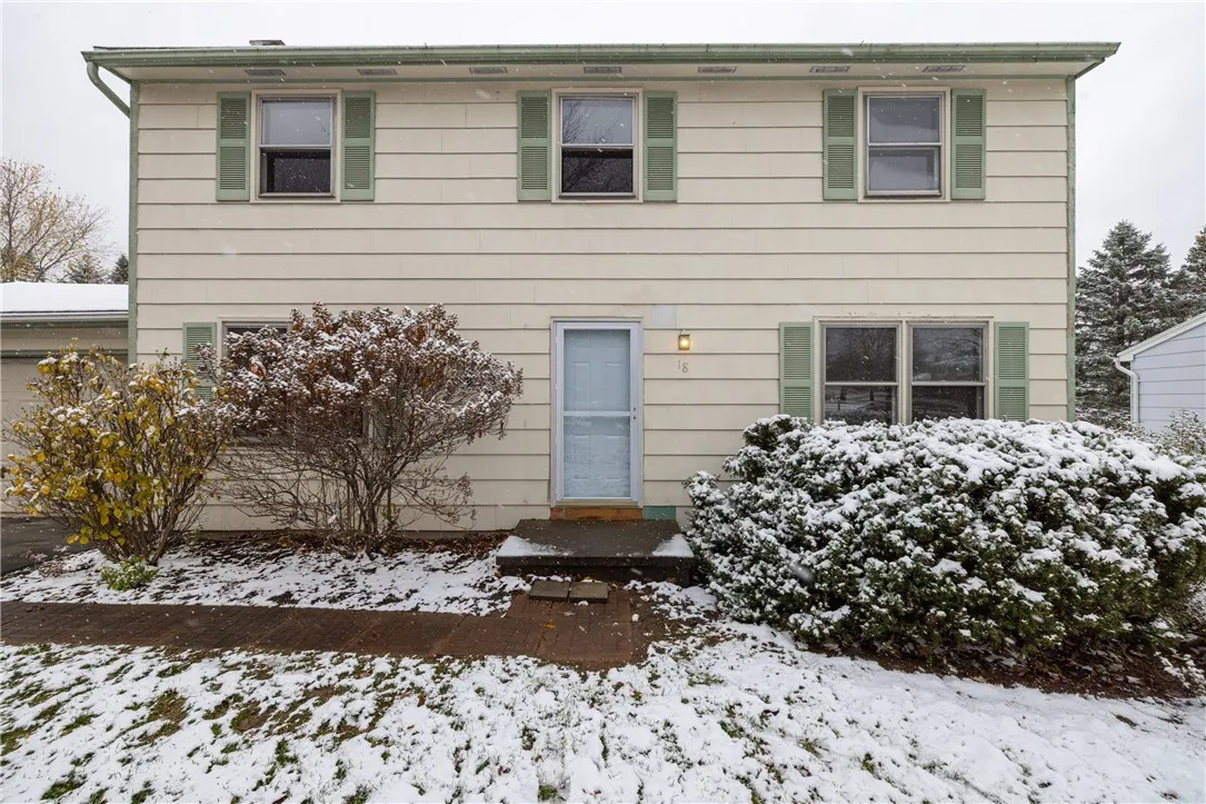 18 Delemere Boulevard, Perinton, New York 14450, Perinton, New York 14450, 4 Bedrooms Bedrooms, 8 Rooms Rooms,1 BathroomBathrooms,Residential,For Sale,18 Delemere Boulevard, Perinton, New York 14450,0,R1650083