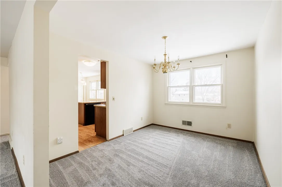 18 Delemere Boulevard, Perinton, New York 14450, Perinton, New York 14450, 4 Bedrooms Bedrooms, 8 Rooms Rooms,1 BathroomBathrooms,Residential,For Sale,18 Delemere Boulevard, Perinton, New York 14450,0,R1650083