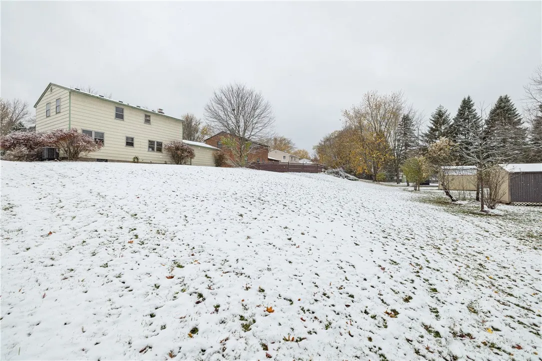 18 Delemere Boulevard, Perinton, New York 14450, Perinton, New York 14450, 4 Bedrooms Bedrooms, 8 Rooms Rooms,1 BathroomBathrooms,Residential,For Sale,18 Delemere Boulevard, Perinton, New York 14450,0,R1650083