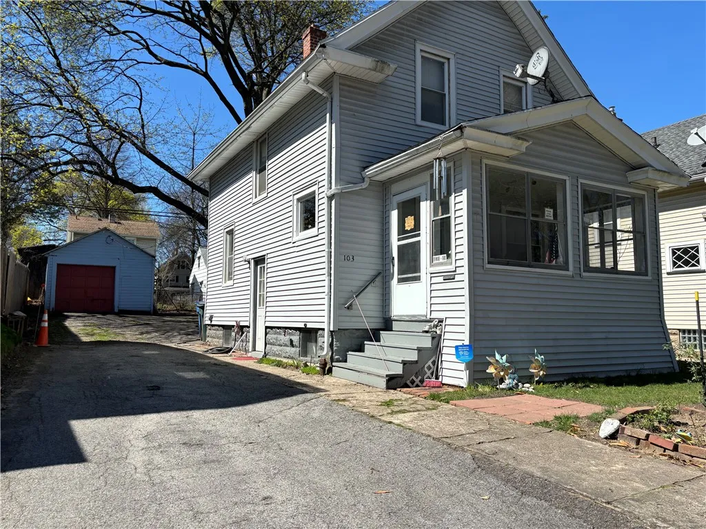 103 Marion Street, Rochester, New York 14610, Rochester, New York 14610, 3 Bedrooms Bedrooms, 7 Rooms Rooms,1 BathroomBathrooms,Residential,For Sale,103 Marion Street, Rochester, New York 14610,0,R1650730