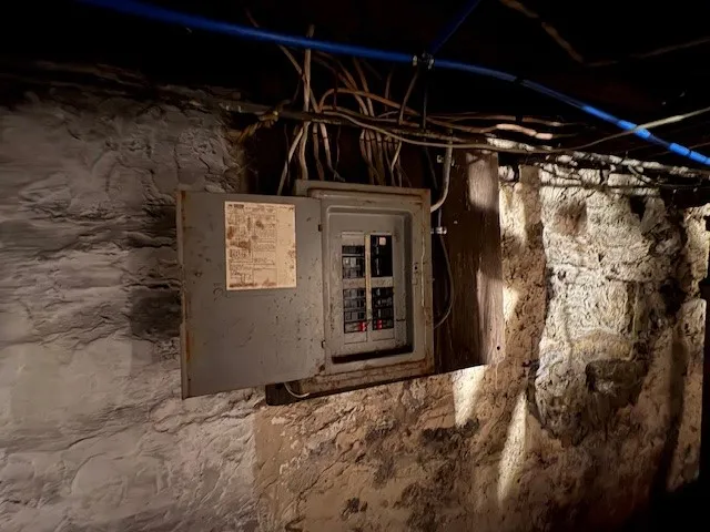 36 Sterling Street, Rochester, New York 14606, Rochester, New York 14606, 3 Bedrooms Bedrooms, 9 Rooms Rooms,1 BathroomBathrooms,Residential,For Sale,36 Sterling Street, Rochester, New York 14606,0,R1650721