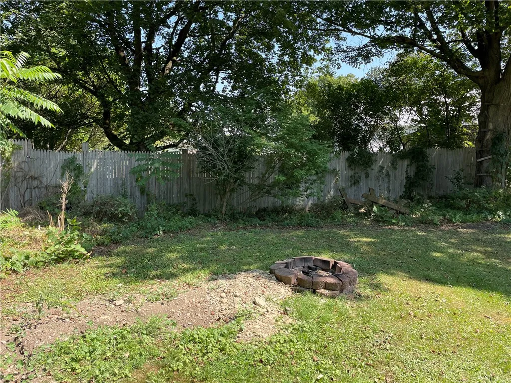 7 Moss Street, New Berlin, New York 13411, New Berlin, New York 13411, 4 Bedrooms Bedrooms, 14 Rooms Rooms,1 BathroomBathrooms,Residential,For Sale,7 Moss Street, New Berlin, New York 13411,0,R1650165