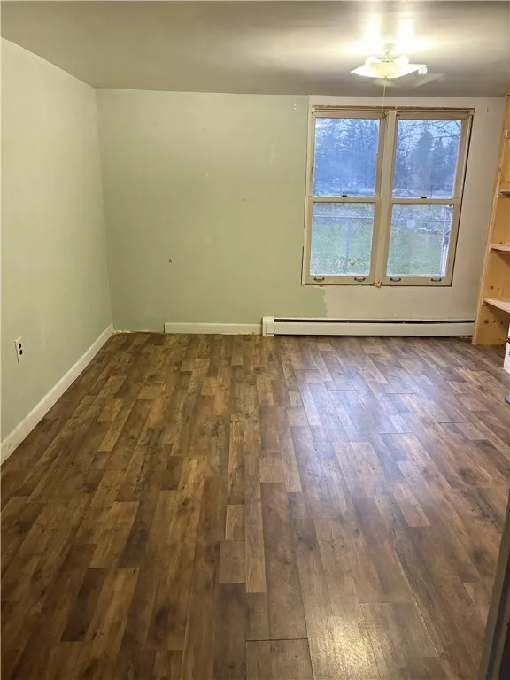 7 Moss Street, New Berlin, New York 13411, New Berlin, New York 13411, 4 Bedrooms Bedrooms, 14 Rooms Rooms,1 BathroomBathrooms,Residential,For Sale,7 Moss Street, New Berlin, New York 13411,0,R1650165