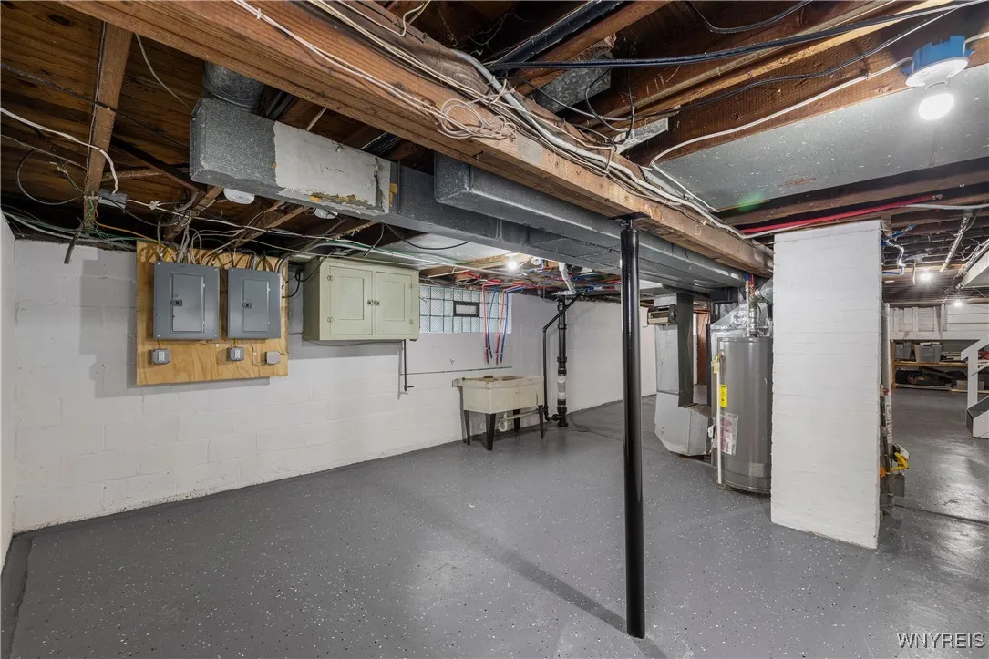 207 Davidson Avenue, Buffalo, New York 14215, Buffalo, New York 14215, 5 Bedrooms Bedrooms, ,2 BathroomsBathrooms,Residential,For Sale,207 Davidson Avenue, Buffalo, New York 14215,0,B1650706