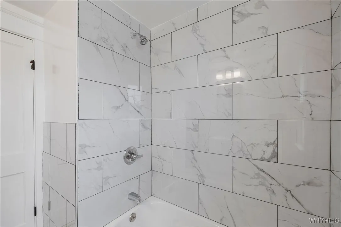 207 Davidson Avenue, Buffalo, New York 14215, Buffalo, New York 14215, 5 Bedrooms Bedrooms, ,2 BathroomsBathrooms,Residential,For Sale,207 Davidson Avenue, Buffalo, New York 14215,0,B1650706