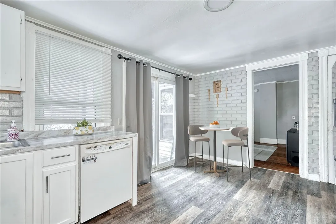 528 Post Avenue, Rochester, New York 14619, Rochester, New York 14619, 3 Bedrooms Bedrooms, 7 Rooms Rooms,1 BathroomBathrooms,Residential,For Sale,528 Post Avenue, Rochester, New York 14619,0,R1649282