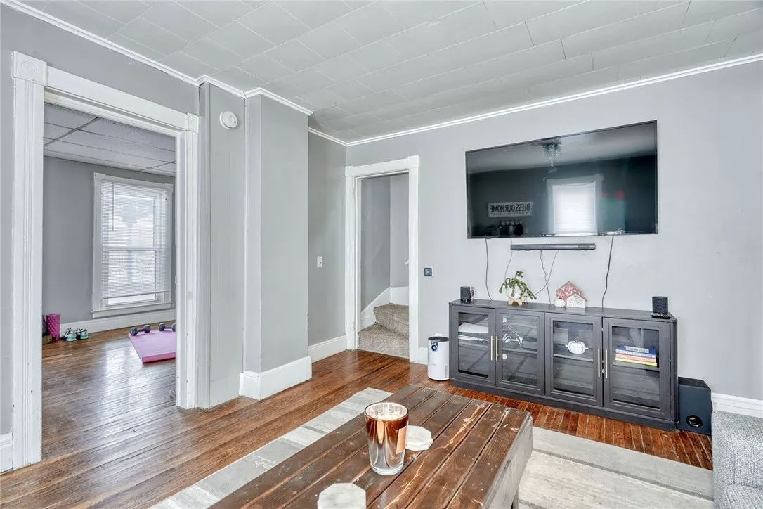 528 Post Avenue, Rochester, New York 14619, Rochester, New York 14619, 3 Bedrooms Bedrooms, 7 Rooms Rooms,1 BathroomBathrooms,Residential,For Sale,528 Post Avenue, Rochester, New York 14619,0,R1649282