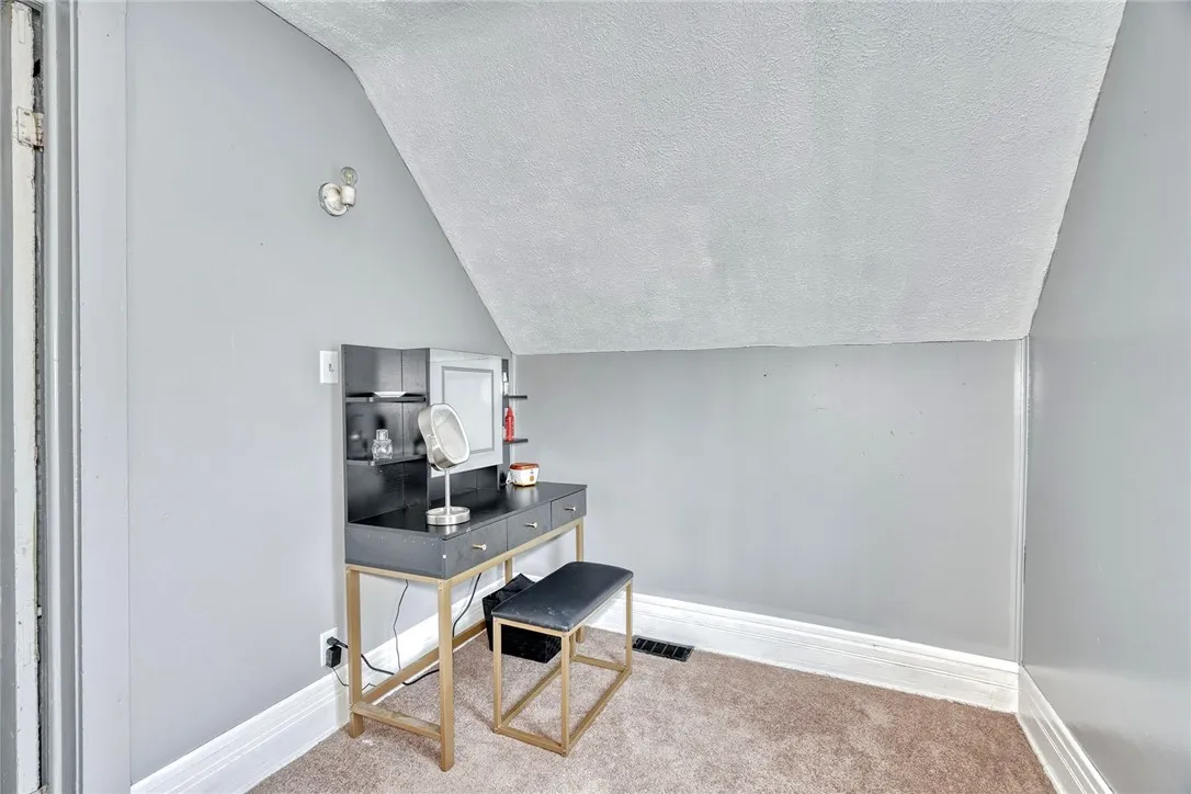 528 Post Avenue, Rochester, New York 14619, Rochester, New York 14619, 3 Bedrooms Bedrooms, 7 Rooms Rooms,1 BathroomBathrooms,Residential,For Sale,528 Post Avenue, Rochester, New York 14619,0,R1649282