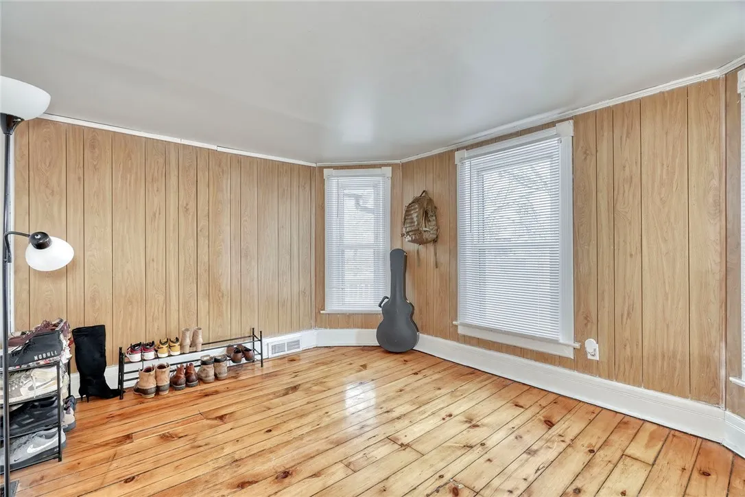 528 Post Avenue, Rochester, New York 14619, Rochester, New York 14619, 3 Bedrooms Bedrooms, 7 Rooms Rooms,1 BathroomBathrooms,Residential,For Sale,528 Post Avenue, Rochester, New York 14619,0,R1649282