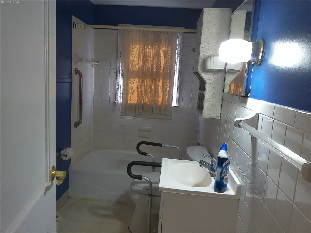 13 Dale Court, Fenton, New York 13901, Fenton, New York 13901, 4 Bedrooms Bedrooms, 7 Rooms Rooms,1 BathroomBathrooms,Residential,For Sale,13 Dale Court, Fenton, New York 13901,0,R1650351