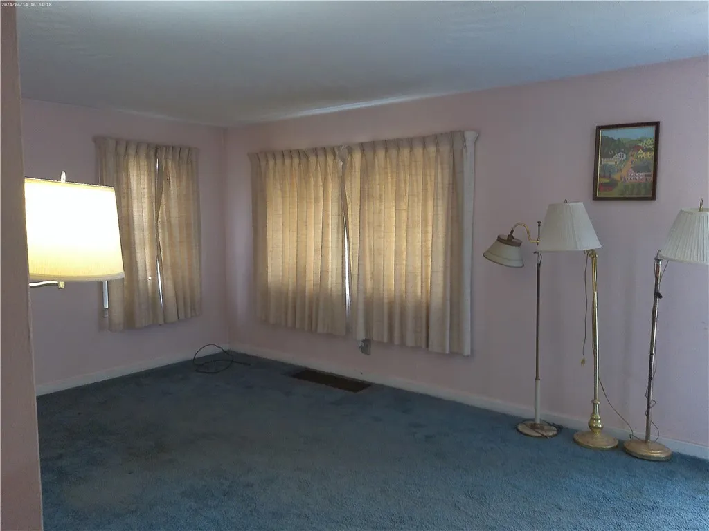 13 Dale Court, Fenton, New York 13901, Fenton, New York 13901, 4 Bedrooms Bedrooms, 7 Rooms Rooms,1 BathroomBathrooms,Residential,For Sale,13 Dale Court, Fenton, New York 13901,0,R1650351