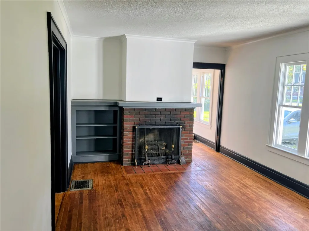 3633 Midland Avenue, Syracuse, New York 13205, Syracuse, New York 13205, 3 Bedrooms Bedrooms, 8 Rooms Rooms,1 BathroomBathrooms,Residential,For Sale,3633 Midland Avenue, Syracuse, New York 13205,0,R1650746