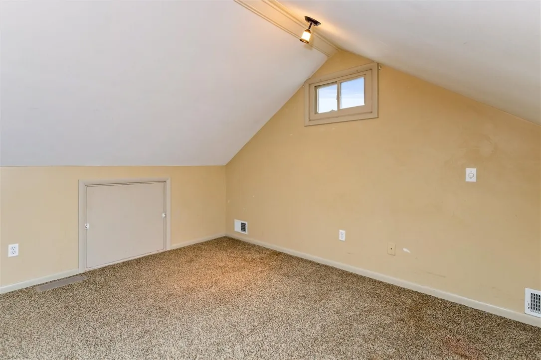 227 Walzer Road, Irondequoit, New York 14622, Irondequoit, New York 14622, 3 Bedrooms Bedrooms, 7 Rooms Rooms,1 BathroomBathrooms,Residential,For Sale,227 Walzer Road, Irondequoit, New York 14622,0,R1648227