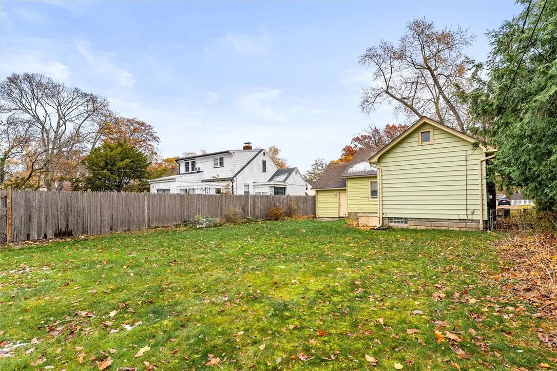 227 Walzer Road, Irondequoit, New York 14622, Irondequoit, New York 14622, 3 Bedrooms Bedrooms, 7 Rooms Rooms,1 BathroomBathrooms,Residential,For Sale,227 Walzer Road, Irondequoit, New York 14622,0,R1648227