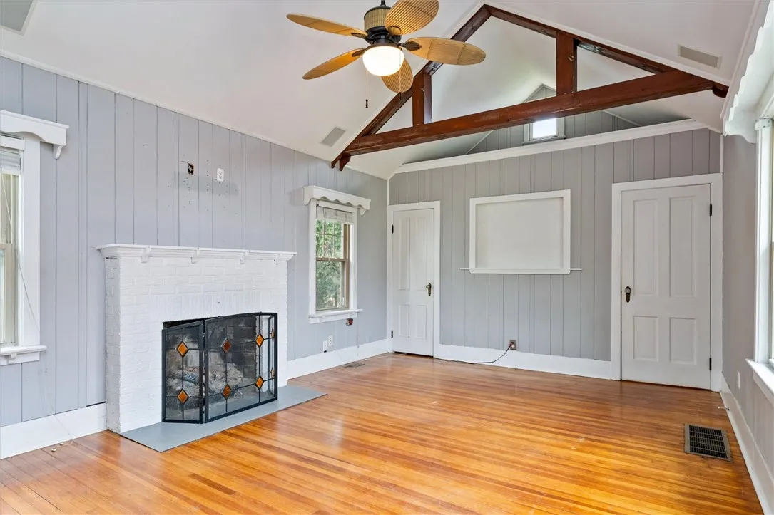 227 Walzer Road, Irondequoit, New York 14622, Irondequoit, New York 14622, 3 Bedrooms Bedrooms, 7 Rooms Rooms,1 BathroomBathrooms,Residential,For Sale,227 Walzer Road, Irondequoit, New York 14622,0,R1648227