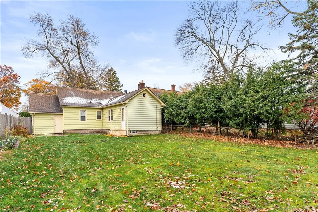 227 Walzer Road, Irondequoit, New York 14622, Irondequoit, New York 14622, 3 Bedrooms Bedrooms, 7 Rooms Rooms,1 BathroomBathrooms,Residential,For Sale,227 Walzer Road, Irondequoit, New York 14622,0,R1648227