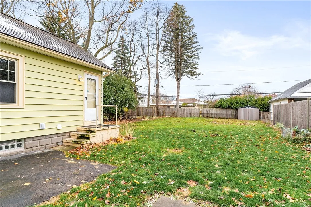 227 Walzer Road, Irondequoit, New York 14622, Irondequoit, New York 14622, 3 Bedrooms Bedrooms, 7 Rooms Rooms,1 BathroomBathrooms,Residential,For Sale,227 Walzer Road, Irondequoit, New York 14622,0,R1648227