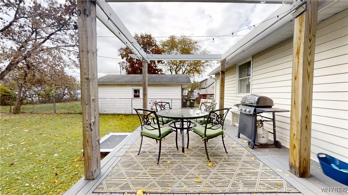 1364 Ellicott Creek Road, Tonawanda, New York 1415, Tonawanda, New York 14150, 4 Bedrooms Bedrooms, 7 Rooms Rooms,2 BathroomsBathrooms,Residential,For Sale,1364 Ellicott Creek Road, Tonawanda, New York 1415,0,B1650578