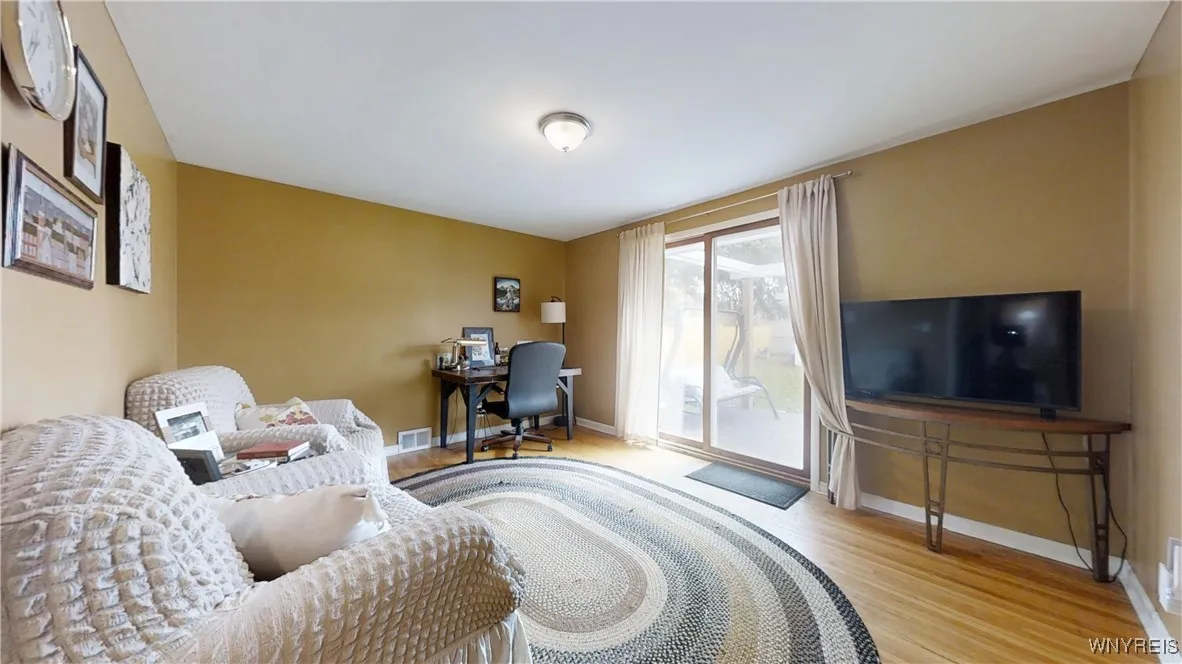 1364 Ellicott Creek Road, Tonawanda, New York 1415, Tonawanda, New York 14150, 4 Bedrooms Bedrooms, 7 Rooms Rooms,2 BathroomsBathrooms,Residential,For Sale,1364 Ellicott Creek Road, Tonawanda, New York 1415,0,B1650578