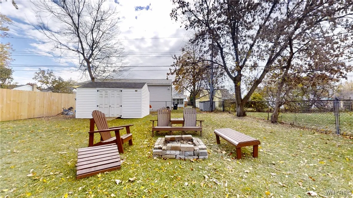 1364 Ellicott Creek Road, Tonawanda, New York 1415, Tonawanda, New York 14150, 4 Bedrooms Bedrooms, 7 Rooms Rooms,2 BathroomsBathrooms,Residential,For Sale,1364 Ellicott Creek Road, Tonawanda, New York 1415,0,B1650578