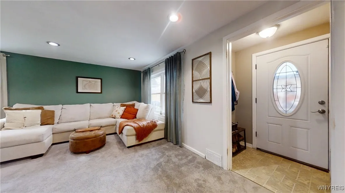 1364 Ellicott Creek Road, Tonawanda, New York 1415, Tonawanda, New York 14150, 4 Bedrooms Bedrooms, 7 Rooms Rooms,2 BathroomsBathrooms,Residential,For Sale,1364 Ellicott Creek Road, Tonawanda, New York 1415,0,B1650578