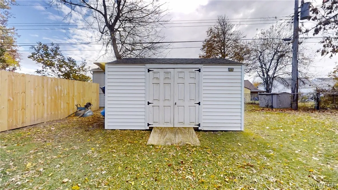 1364 Ellicott Creek Road, Tonawanda, New York 1415, Tonawanda, New York 14150, 4 Bedrooms Bedrooms, 7 Rooms Rooms,2 BathroomsBathrooms,Residential,For Sale,1364 Ellicott Creek Road, Tonawanda, New York 1415,0,B1650578